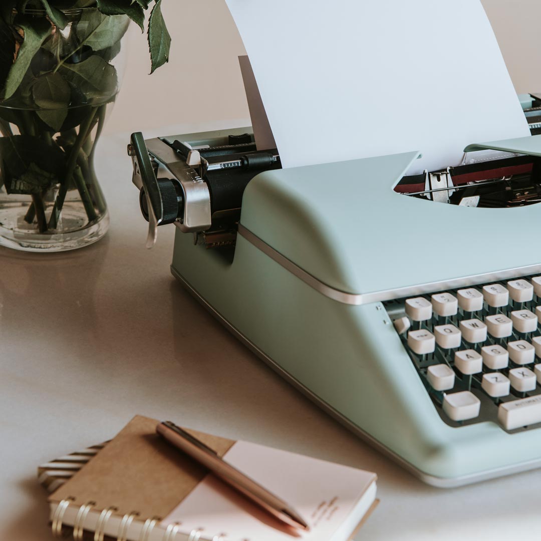 vintage-pastel-typewriter-2022-12-16-00-21-52-utc